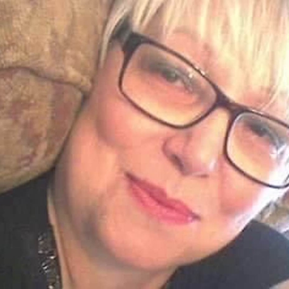 Meet your Posher, Lori - Picture 1 of 1